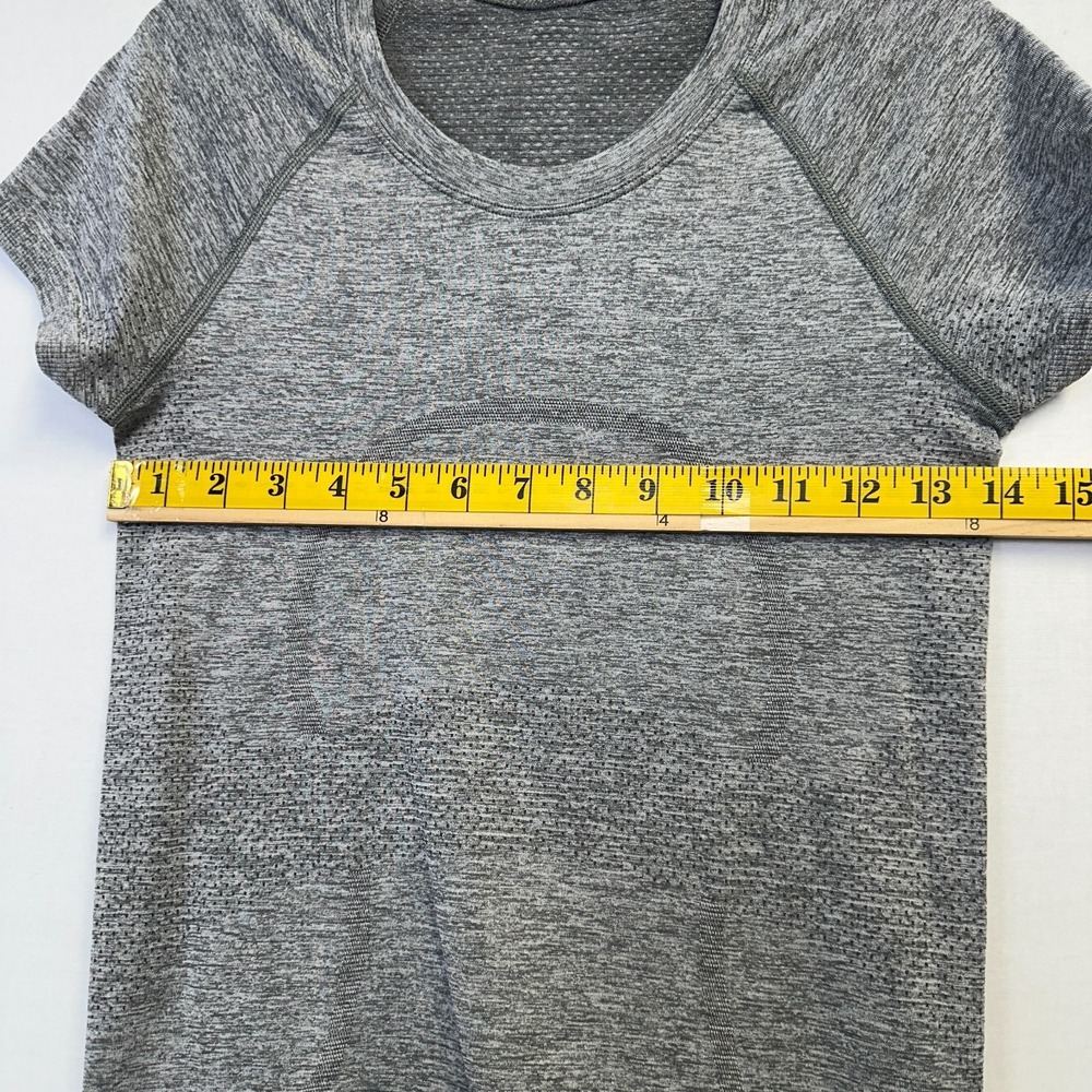 Lululemon Seamless Athletic Short Sleeve Top Gray Women's Size 4 - Picture 2 of 11